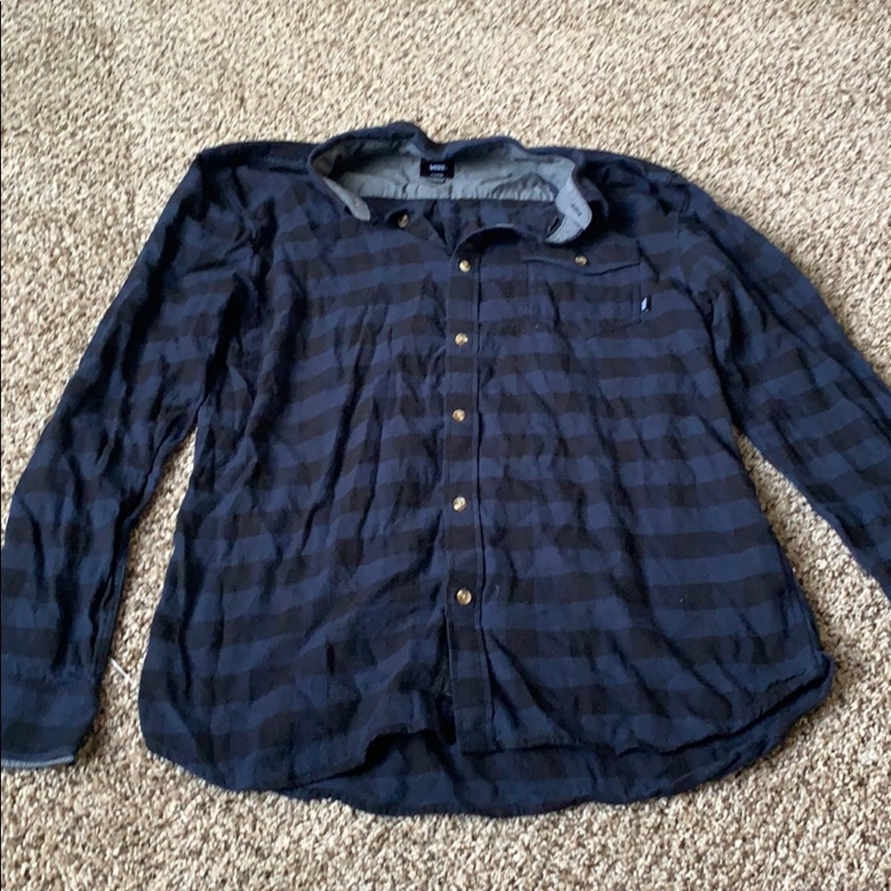 Button up flannel - Picture 1 of 3